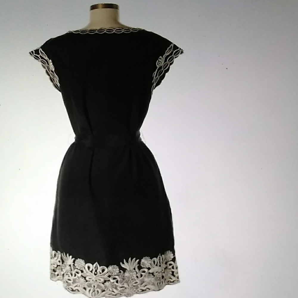 Twenty-one dress size small - Picture 2 of 3
